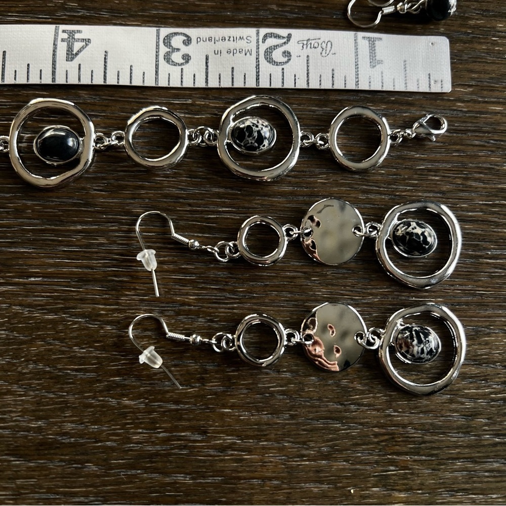NEW Matching Custom Jewelry Set, Necklace/Bracelet/2pairs of earrings - Picture 9 of 11